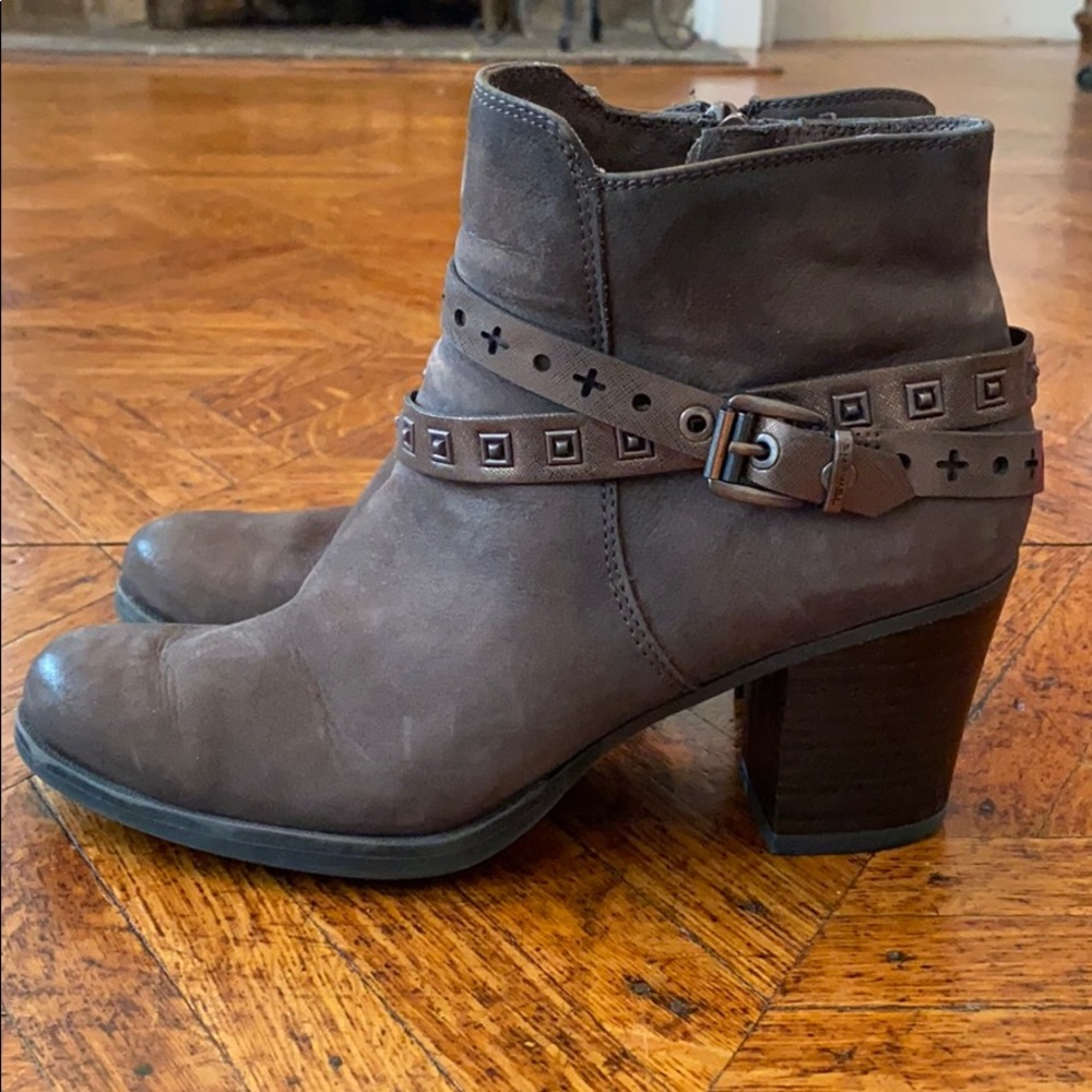Tamaris gray/brown booties size 8